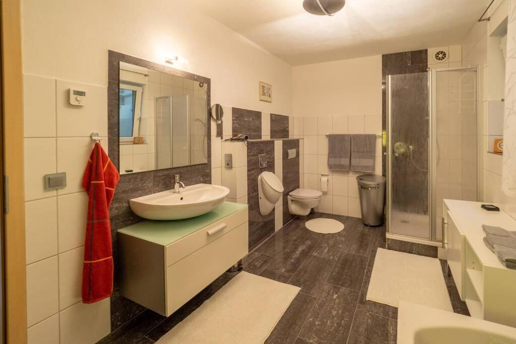 Wohnung Mit Talblick, Ladestation E-Auto Siegen Exterior photo